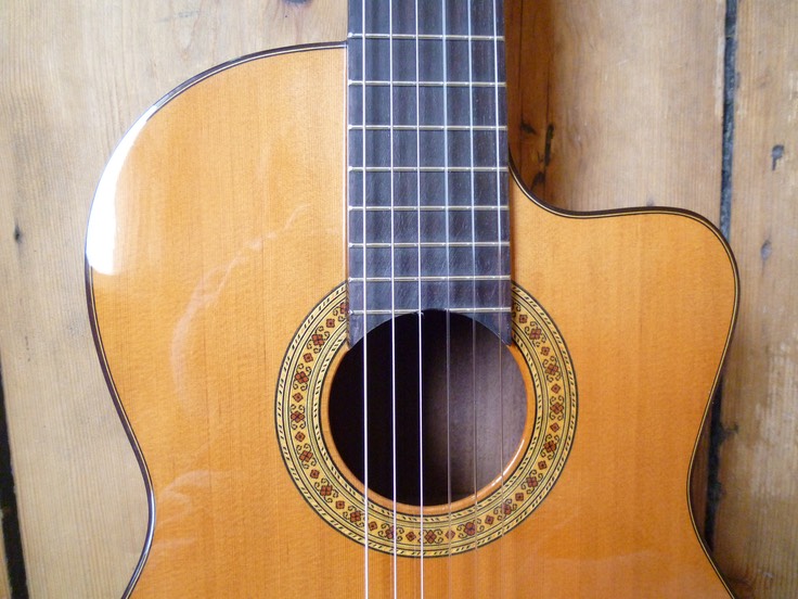 Concertguitar. Modelo "El Sur- Cutaway"  (Guitarras Calliope), Zeder. Cedar. Photo © UK